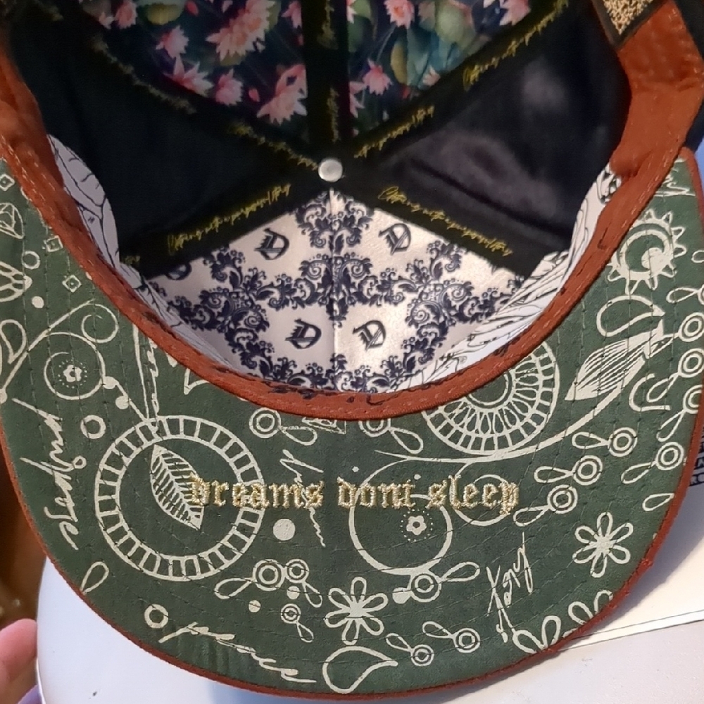 DVNIEL LUU Premium Long Beach Snapback - Picture 6 of 8